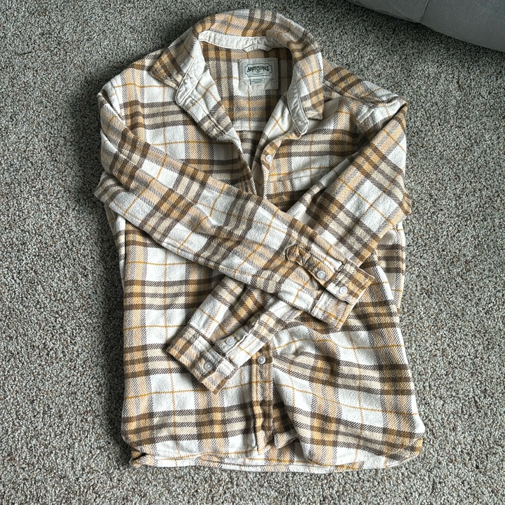 American Eagle Flannel Button Up